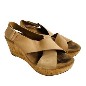 Clarks Artisan Caslynn Shae Wedge Sandals Sz 7